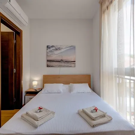 Sunray Apartment Tivat Exterior photo