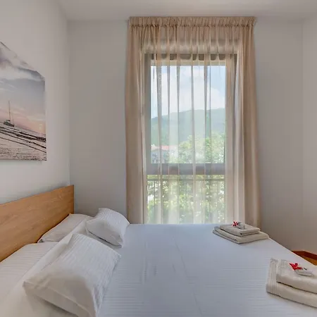 Sunray Apartment Tivat Exterior photo
