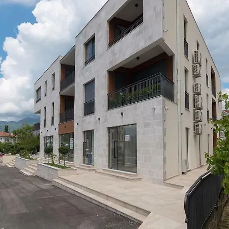 Sunray Apartment Tivat Exterior photo